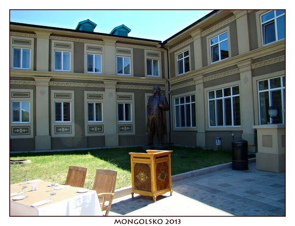 MONGOLSKO